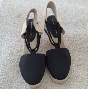 Adrienne Vittadini Black and Tan Espadrille Wedges Size 8.5